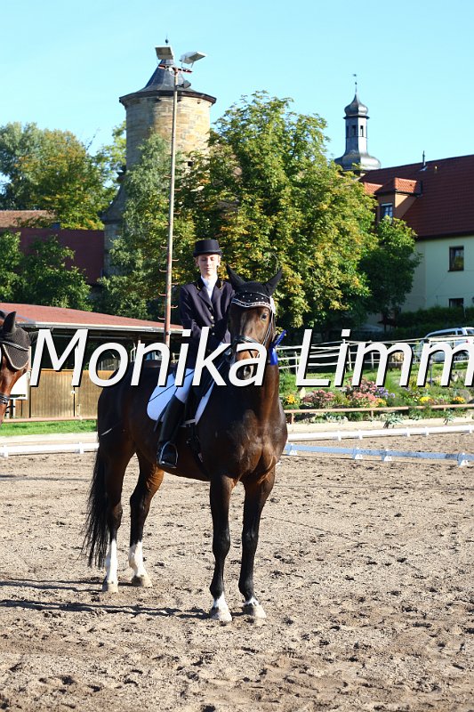 009L4345_Dressurreiter L.JPG